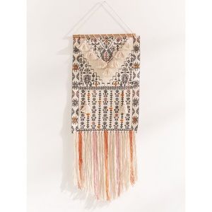 Mini tassel hanging tapestry